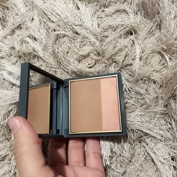 Powder Blush(Mac) - Picture 2 of 3